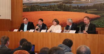 Meeting of Roman Leshchenko with representatives of authorities, agrarians and the public of Chernihiv region on Land Reform issue